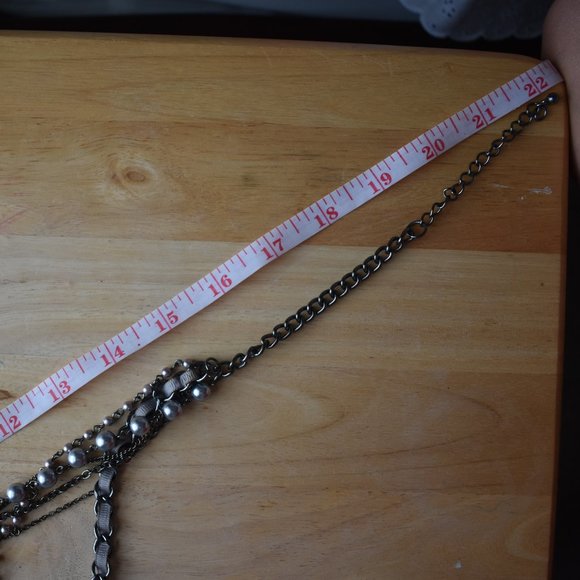 Flower and Chain Necklace - Picture 4 of 4